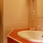 Отель Le Madrigal 2*