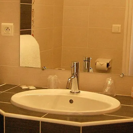 Hotel Le Madrigal 2*